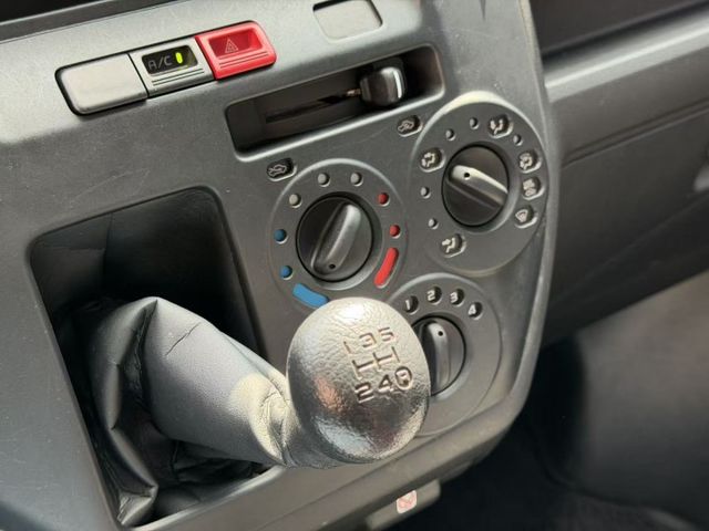 2024 Toyota Town Ace 框式木床 手排 一手車 原廠保養 保固中 超低里程僅跑一萬四  第9張相片