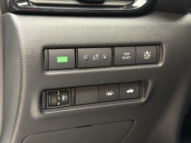 2021 Nissan Sentra 1.6尊爵智駕版 超低里程僅跑三萬  第10張相片