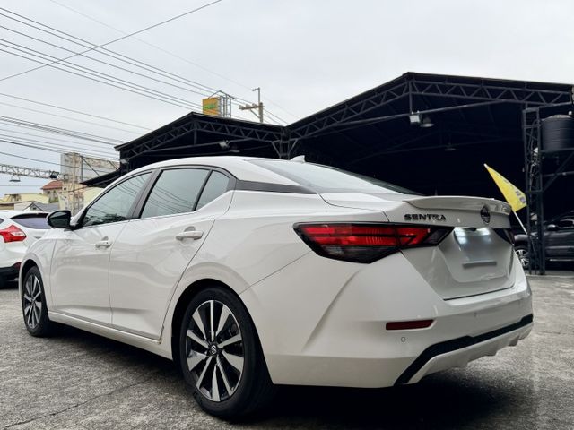 2021 Nissan Sentra 1.6尊爵智駕版 超低里程僅跑三萬  第16張相片