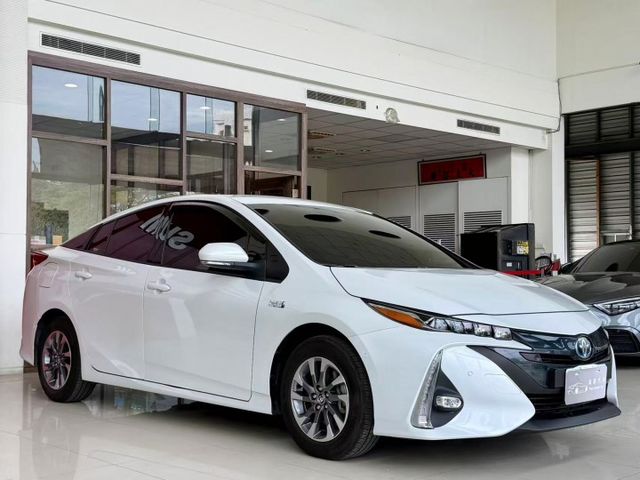 2022 Toyota Prius PHV 1.8 旗艦 原廠保養 原廠保固中 里程僅跑五萬  第1張相片