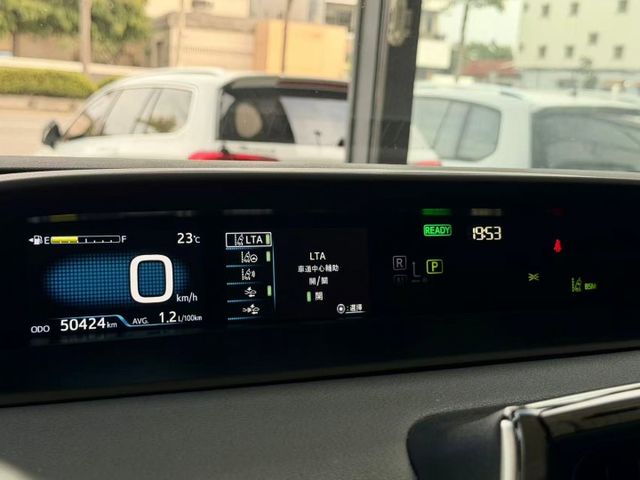 2022 Toyota Prius PHV 1.8 旗艦 原廠保養 原廠保固中 里程僅跑五萬  第11張相片