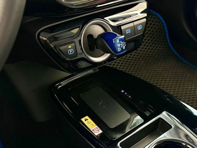 2022 Toyota Prius PHV 1.8 旗艦 原廠保養 原廠保固中 里程僅跑五萬  第15張相片