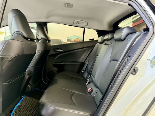 2022 Toyota Prius PHV 1.8 旗艦 原廠保養 原廠保固中 里程僅跑五萬  第17張相片