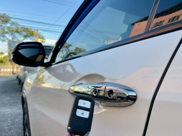 2021 Honda HR-V 1.8 RS 一手車 原廠保養 里程僅跑五萬  第15張相片