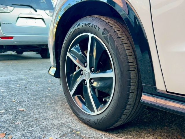 2021 Honda HR-V 1.8 RS 一手車 原廠保養 里程僅跑五萬  第16張相片