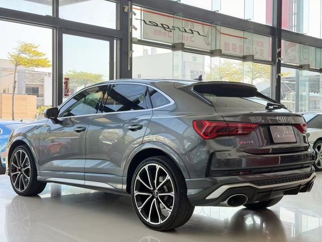 2021 Audi RS Q3 Sportback 原廠保養 全車犀牛皮 選配主動式懸吊控制系統  第17張相片