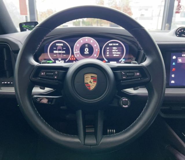 2024 Porsche Cayenne Coupe S 一手車 原廠保養 保固中 里程僅跑三萬九 選配 87.2 萬  第8張相片