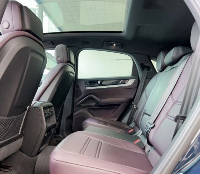 2024 Porsche Cayenne Coupe S 一手車 原廠保養 保固中 里程僅跑三萬九 選配 87.2 萬  第18張相片