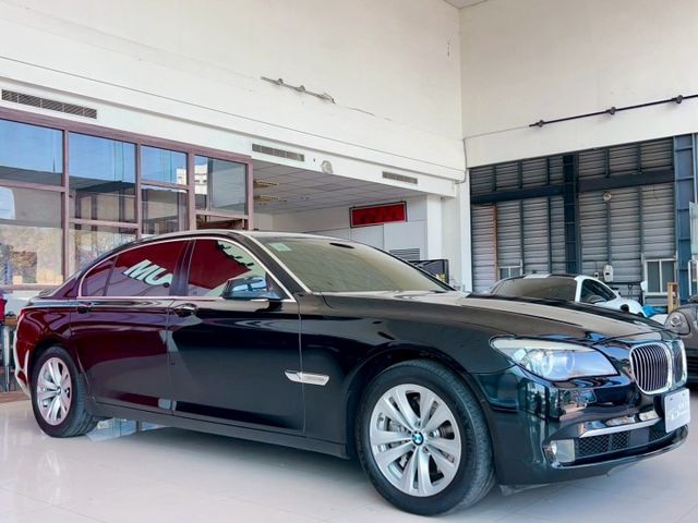 2011 / 12 年式 BMW F02 740Li領航版 里程僅跑十二萬 盲點 抬顯 ACC 車偏  第1張相片