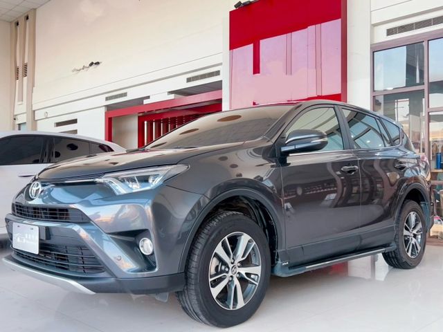 2015/16年式 Toyota RAV4 2.0豪華 原廠保養 里程僅跑九萬九  第3張相片