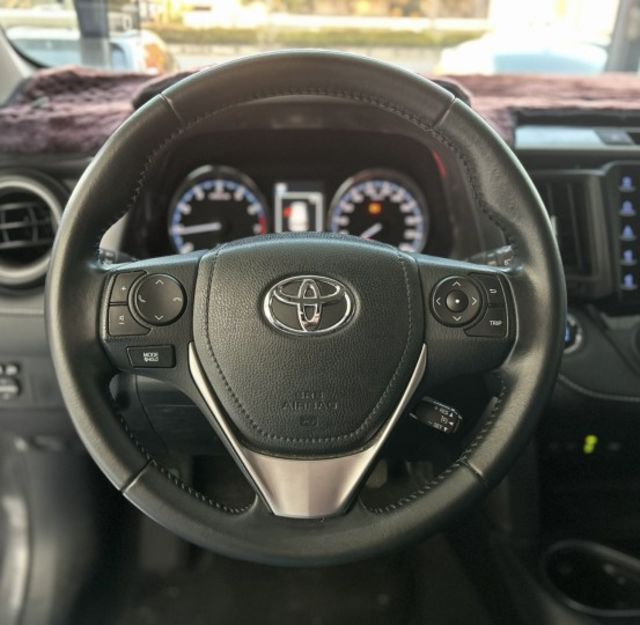 2015/16年式 Toyota RAV4 2.0豪華 原廠保養 里程僅跑九萬九  第7張相片