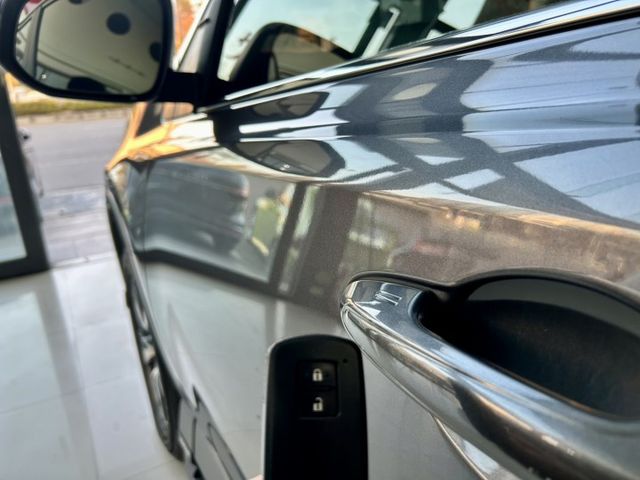 2015/16年式 Toyota RAV4 2.0豪華 原廠保養 里程僅跑九萬九  第15張相片