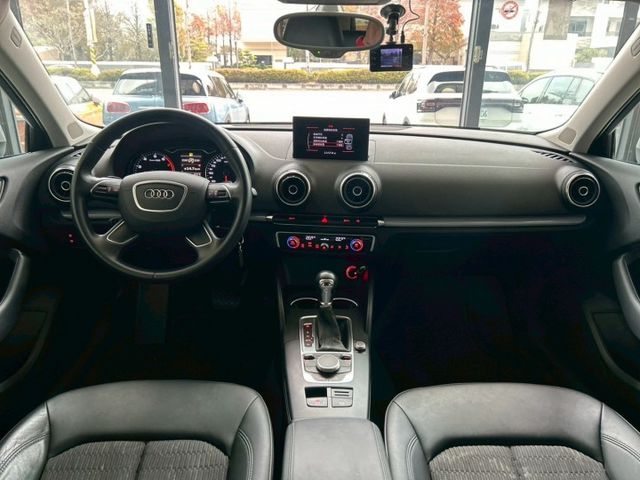 2015 Audi A3 Sportback 30 TFSI 里程僅跑十一萬 加裝CarPlay  第11張相片