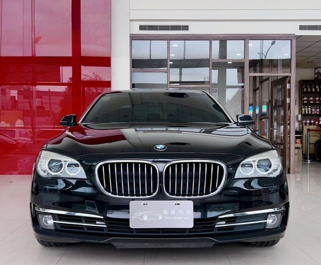 2014 BMW 7-Series 740Li 總代理 Indivdual Merino 里程僅跑十二萬九  第2張相片