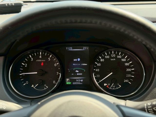 2022 Nissan X-Trail 2.0 里程僅跑六萬八 車側踏板 抬頭顯示器 電子後視鏡整合行車紀錄器  第7張相片