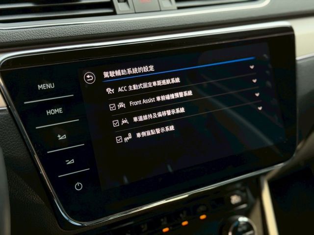 2023 Skoda 小改款 Superb Combi 1.5 TSI菁英版 原廠保養 保固中 超低里程僅跑兩萬一  第10張相片