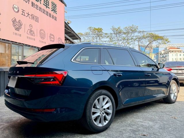 2023 Skoda 小改款 Superb Combi 1.5 TSI菁英版 原廠保養 保固中 超低里程僅跑兩萬一  第20張相片