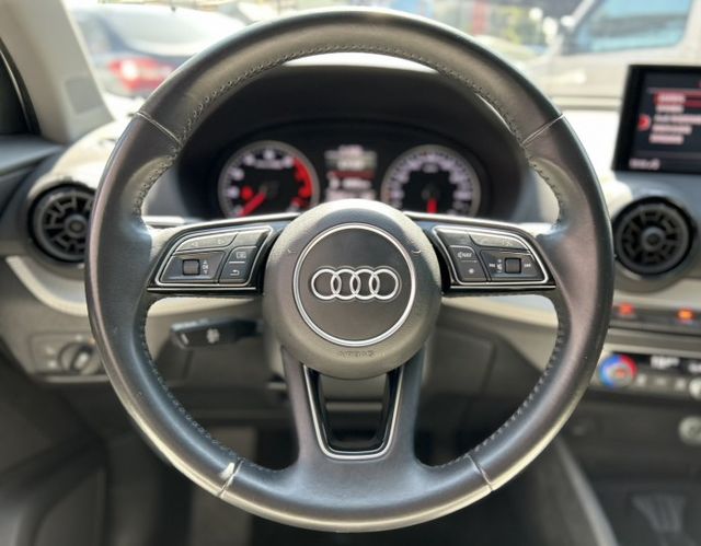 2018 Audi Q2 35 TFSI Luxury 里程僅跑十四萬  第9張相片