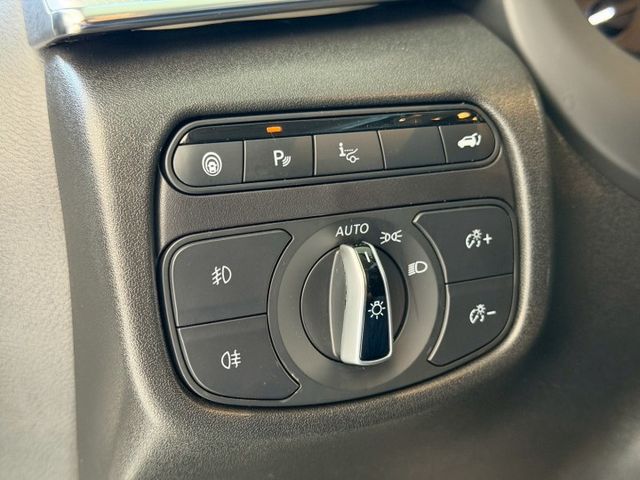 2020 Infiniti QX50 2.0t風尚款 原廠保養 超低里程僅跑六萬八  第10張相片