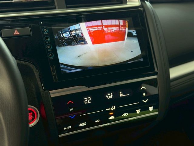 2018 Honda Fit 1.5 S 原廠保養 超低里程僅跑五萬六  第13張相片