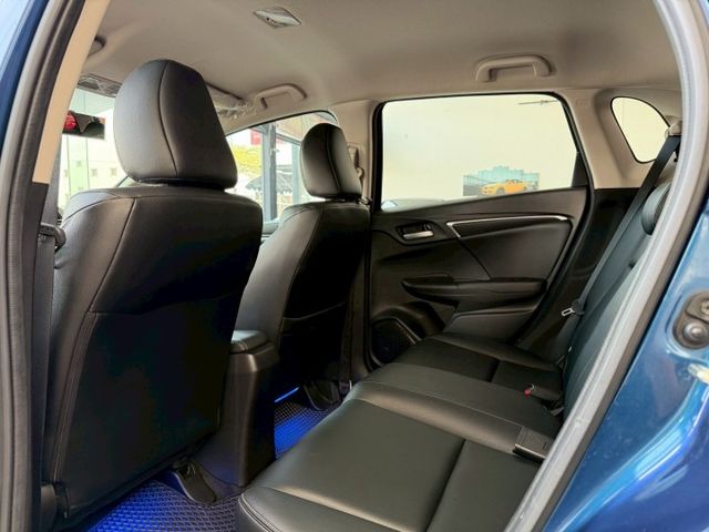 2018 Honda Fit 1.5 S 原廠保養 超低里程僅跑五萬六  第15張相片