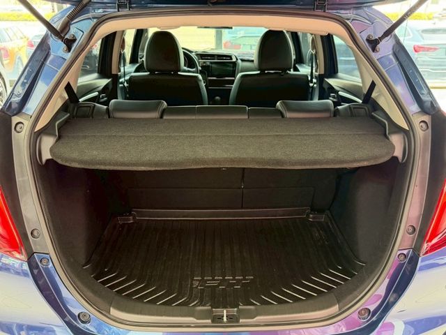 2018 Honda Fit 1.5 S 原廠保養 超低里程僅跑五萬六  第17張相片