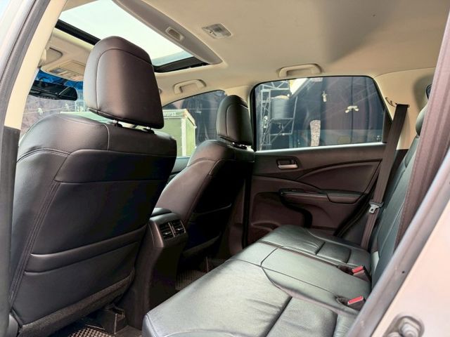 2016 Honda CR-V 2.4 VTi-S 一手車 原廠保養 里程僅跑十一萬六  第13張相片