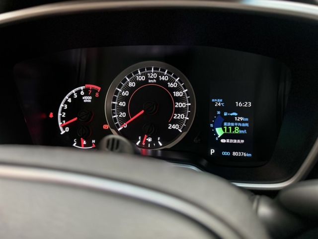 2021 Toyota Corolla Altis 1.8豪華影音版 里程僅跑八萬  第4張相片