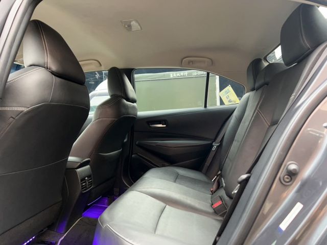 2021 Toyota Corolla Altis 1.8豪華影音版 里程僅跑八萬  第15張相片