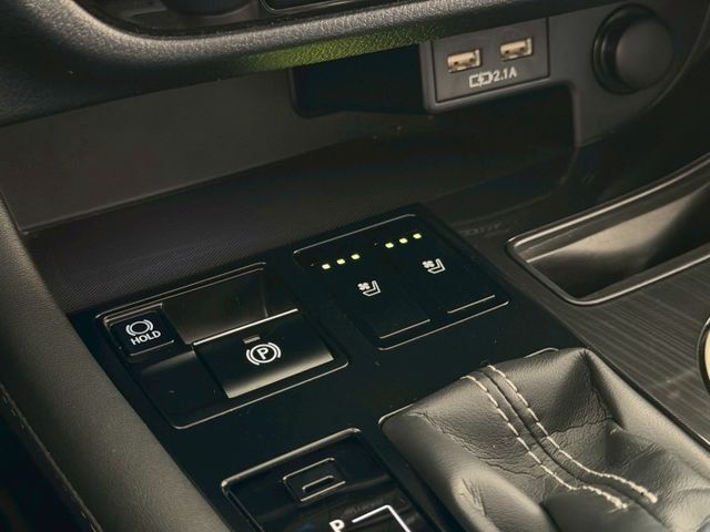 2019 / 20 年式 Lexus 小改款 RX300 頂級版 原廠保養 加裝環景  第13張相片