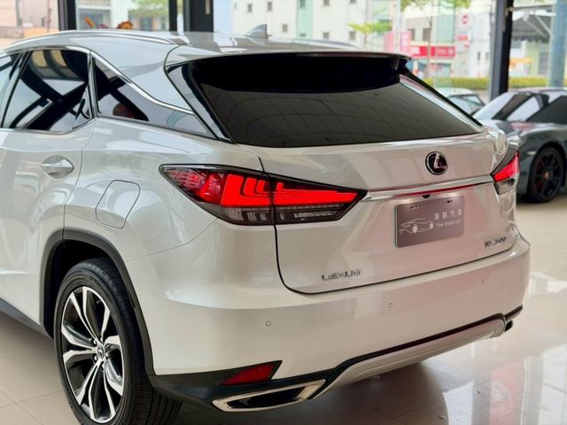 2019 / 20 年式 Lexus 小改款 RX300 頂級版 原廠保養 加裝環景  第18張相片