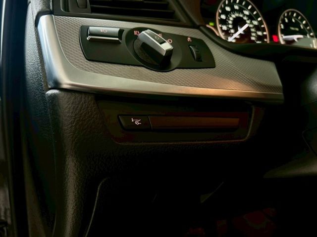 2015 BMW 美規 528i M Sport 里程僅跑十二萬  第10張相片