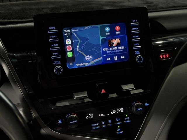 2023 Toyota 小改款 8.5 代 Camry 2.0尊爵版 一手車 原廠保固中 超低里程僅跑三萬七 加裝抬顯  第11張相片