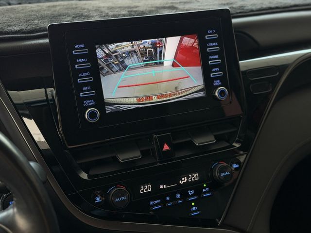 2023 Toyota 小改款 8.5 代 Camry 2.0尊爵版 一手車 原廠保固中 超低里程僅跑三萬七 加裝抬顯  第12張相片