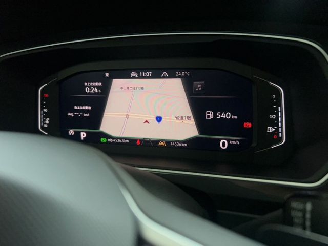 2024 VW Tiguan 280 TSI Elegance Premium 一手車 原廠保養 保固中 里程僅一萬四  第7張相片