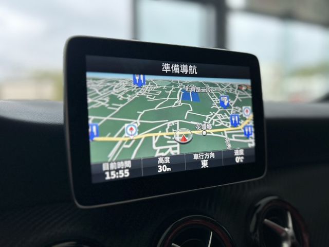 2016 M-Benz A-Class 小改款 AMG A45 4MATIC  里程僅跑十三萬五  第5張相片