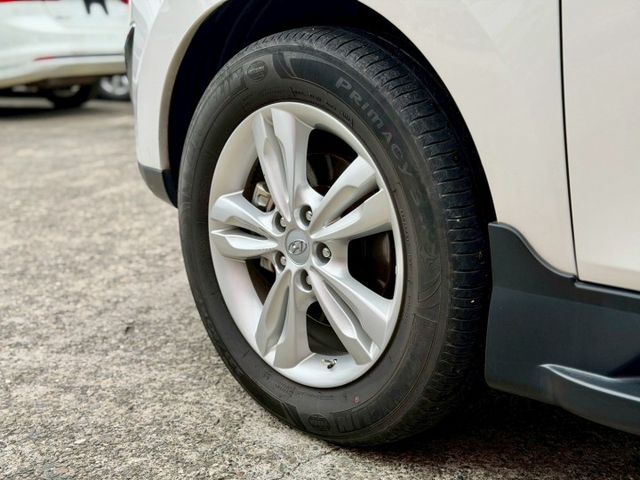 2014 Hyundai ix35 2.0尊貴型 一手車 里程僅跑十四萬四  第4張相片
