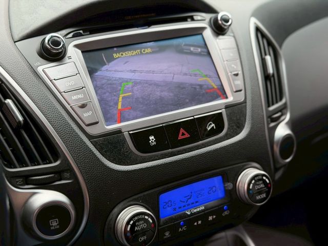 2014 Hyundai ix35 2.0尊貴型 一手車 里程僅跑十四萬四  第8張相片