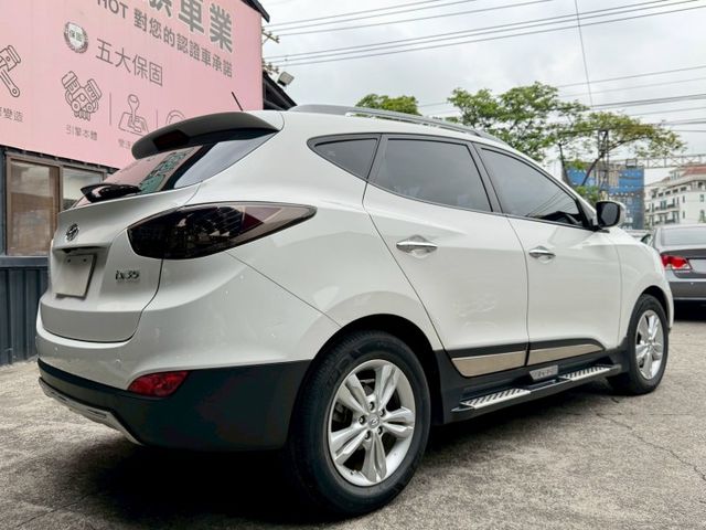 2014 Hyundai ix35 2.0尊貴型 一手車 里程僅跑十四萬四  第16張相片