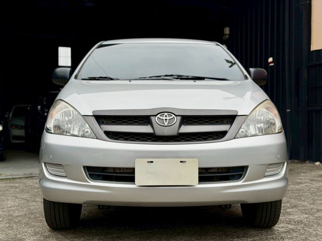 2016 Toyota Innova 2.0 E 影音版 末代 一手車 超低里程僅跑九萬六  第2張相片