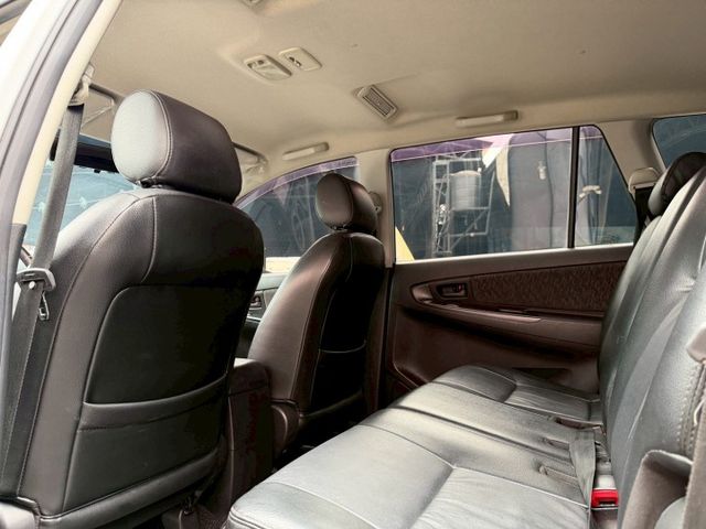 2016 Toyota Innova 2.0 E 影音版 末代 一手車 超低里程僅跑九萬六  第12張相片
