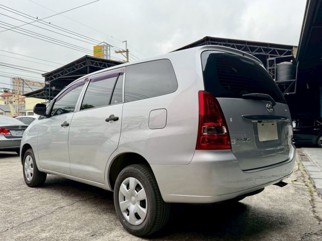 2016 Toyota Innova 2.0 E 影音版 末代 一手車 超低里程僅跑九萬六  第13張相片