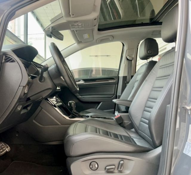 2022/23年式 Volkswagen Touran 280 TSI Style R-Line 一手車 原廠保養  第11張相片