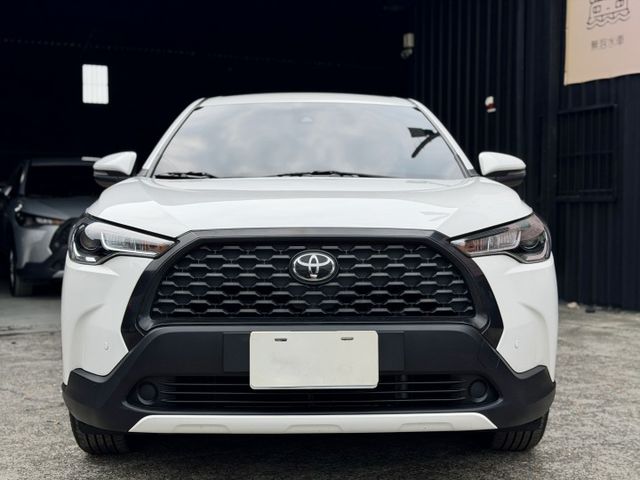 2021 Toyota Corolla Cross 1.8豪華版 一手車 里程十一萬  第2張相片