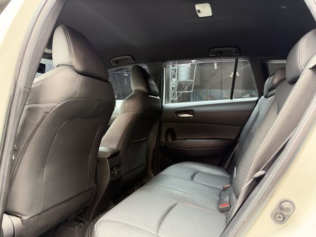 2021 Toyota Corolla Cross 1.8豪華版 一手車 里程十一萬  第11張相片