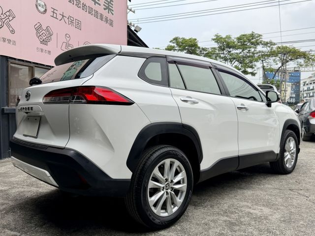 2021 Toyota Corolla Cross 1.8豪華版 一手車 里程十一萬  第14張相片