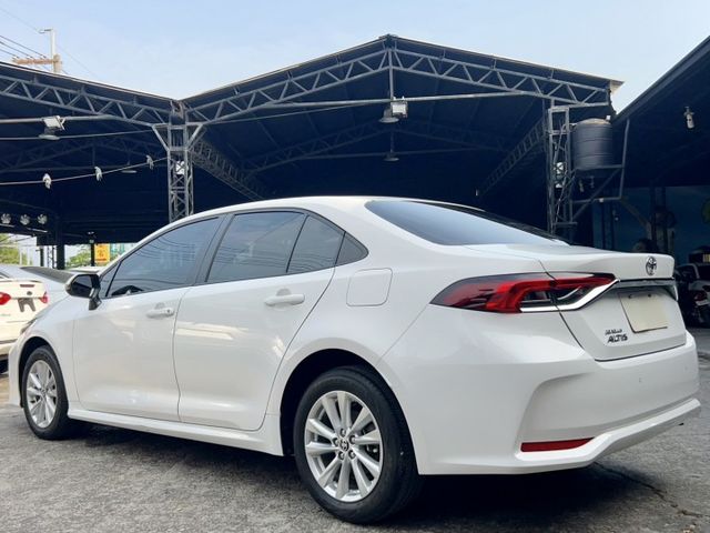 2023 Toyota Corolla Altis 1.8豪華 一手車 原廠保養 原廠保固中  第16張相片