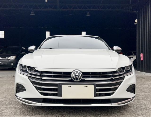 2021 Volkswagen Arteon Fastback 330 TSI Elegance 原廠保養  第2張相片