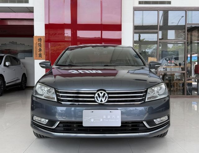 2011 Volkswagen Passat Sedan 1.8 TSI CL 一手車 全原廠保養 里程僅跑九萬八  第2張相片