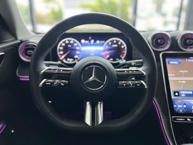 2022/23年式 M-Benz C-Class Sedan C200 總代理 里程僅跑二萬四  第13張相片